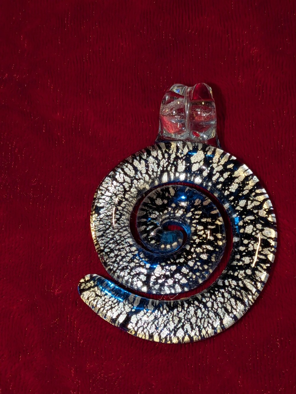 Glass Spiral Reptile Hideout - Black & Silver